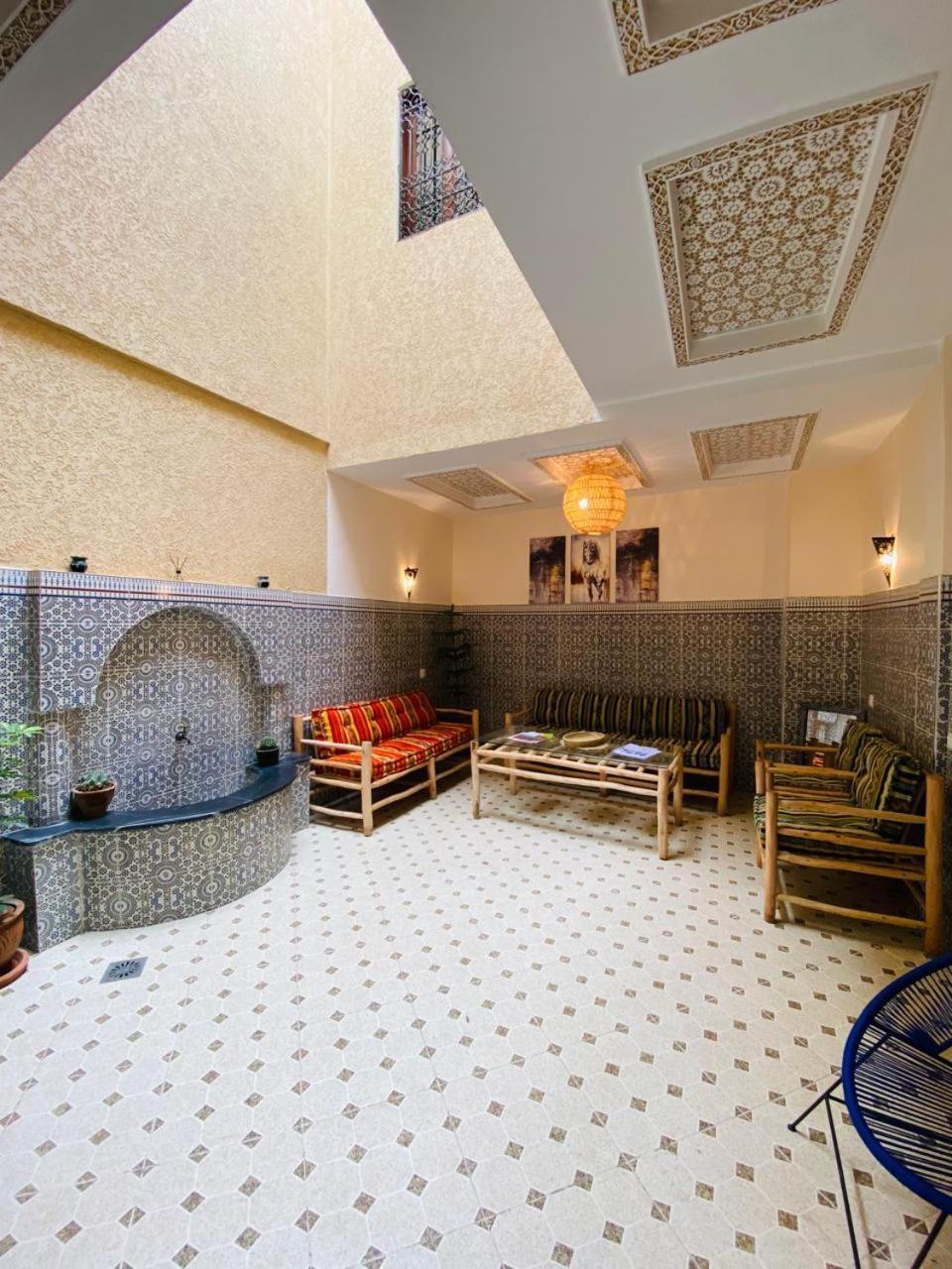 Private Riad 3Ch Salon, Terrasse Avec Jacuzzi , A Jemaa El Fna Marrakesch Exterior foto