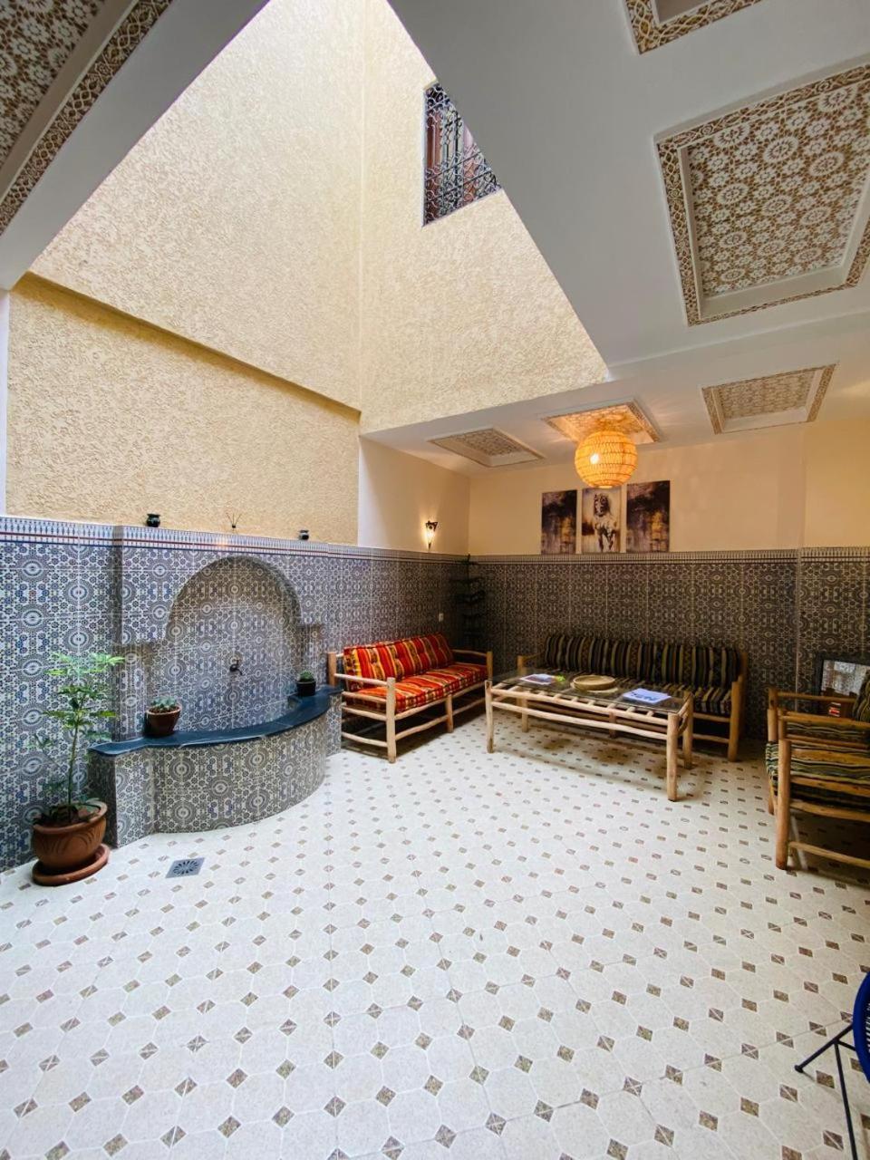 Private Riad 3Ch Salon, Terrasse Avec Jacuzzi , A Jemaa El Fna Marrakesch Exterior foto
